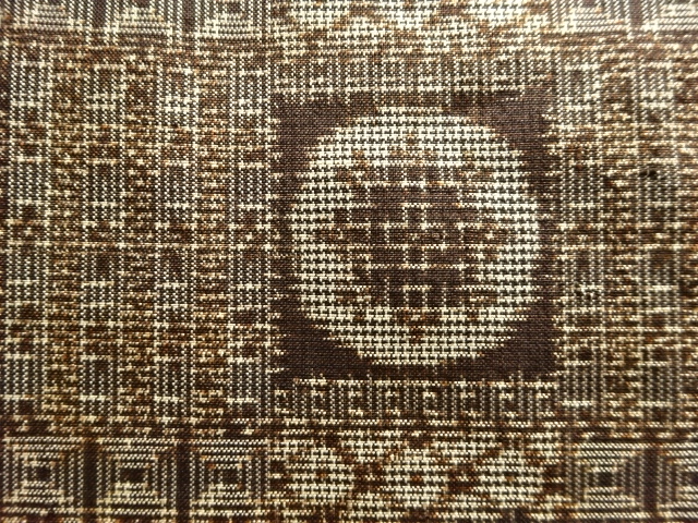 アンティーク　幾何学模様織り出し本場村山泥大島紬着物